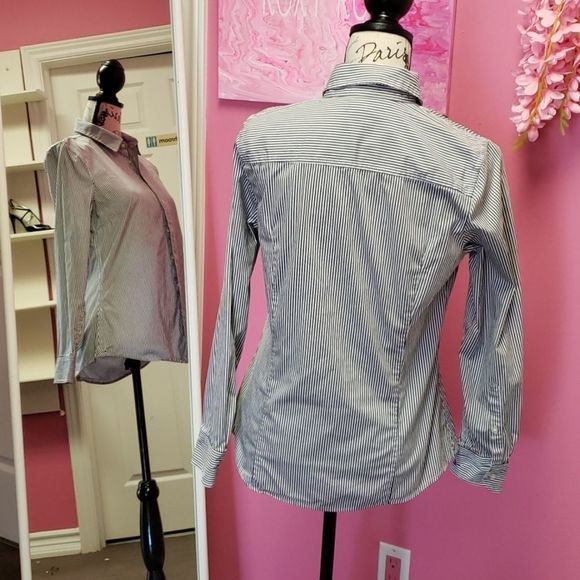 NWOT 💟 Gap Striped Shirt Blouse Top - Picture 7 of 9